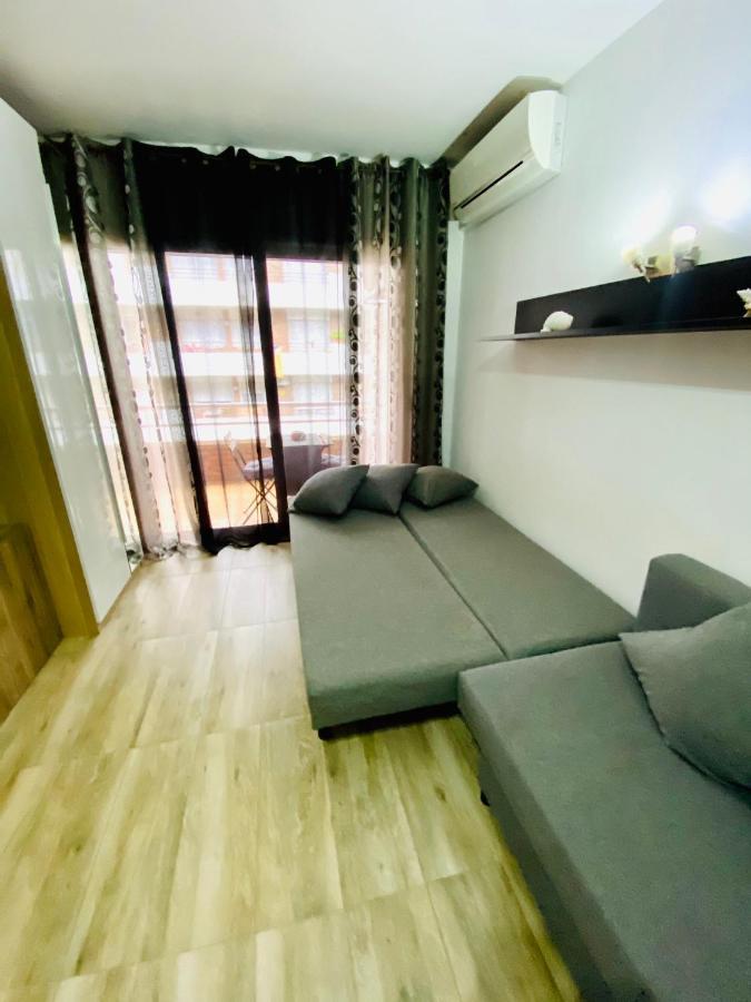 Studio Acapulco Apartment Лорет де Мар Екстериор снимка